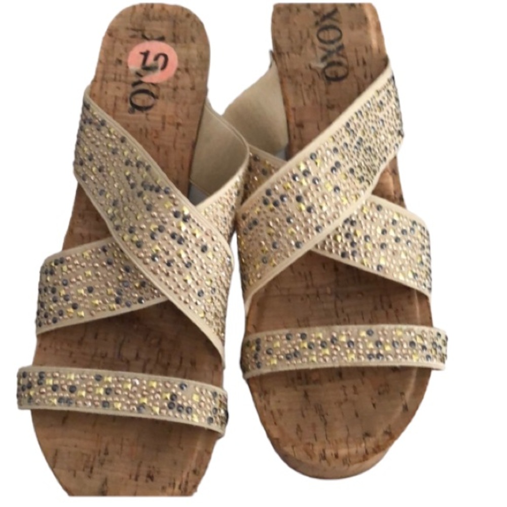 XOXO size 10 ivory tan stretch platform slides with studs stretch fabric upper
